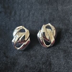 Vintage MONET silver infinity clip-on earrings Twisted Earrings